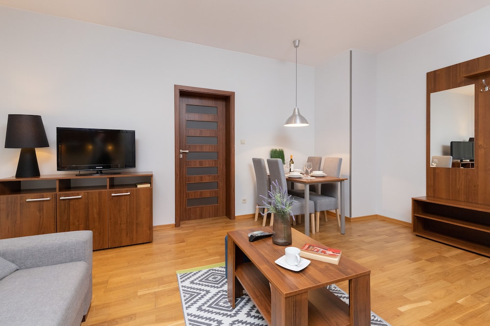 4 Pory Roku Jastrzębia Góra by Renters
