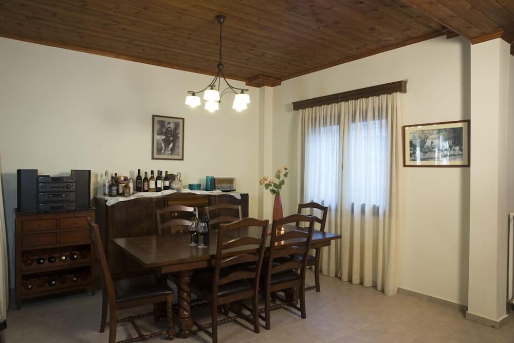 Elia Therissos Maisonettes
