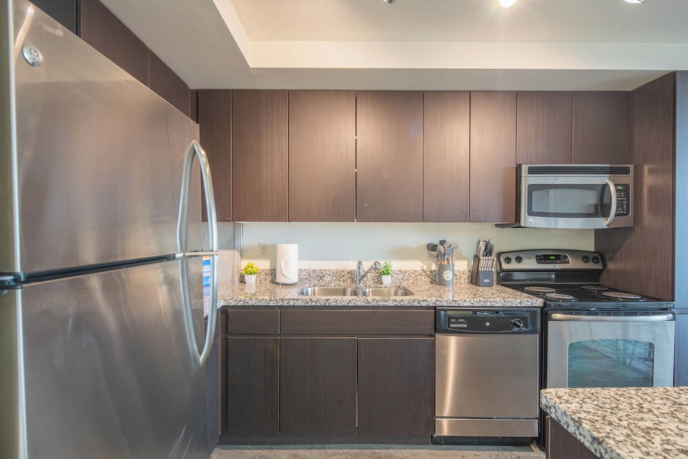 ROVE LIVING/KL - Roosevelt Point