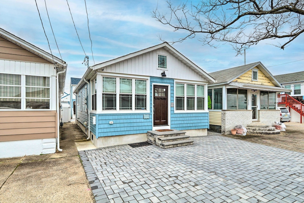 Beach Retreat w/ Bbq, Patio & Outdoor Shower! view 2