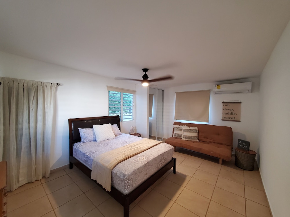 Comfy apartment 8 minute walk from beach view 2