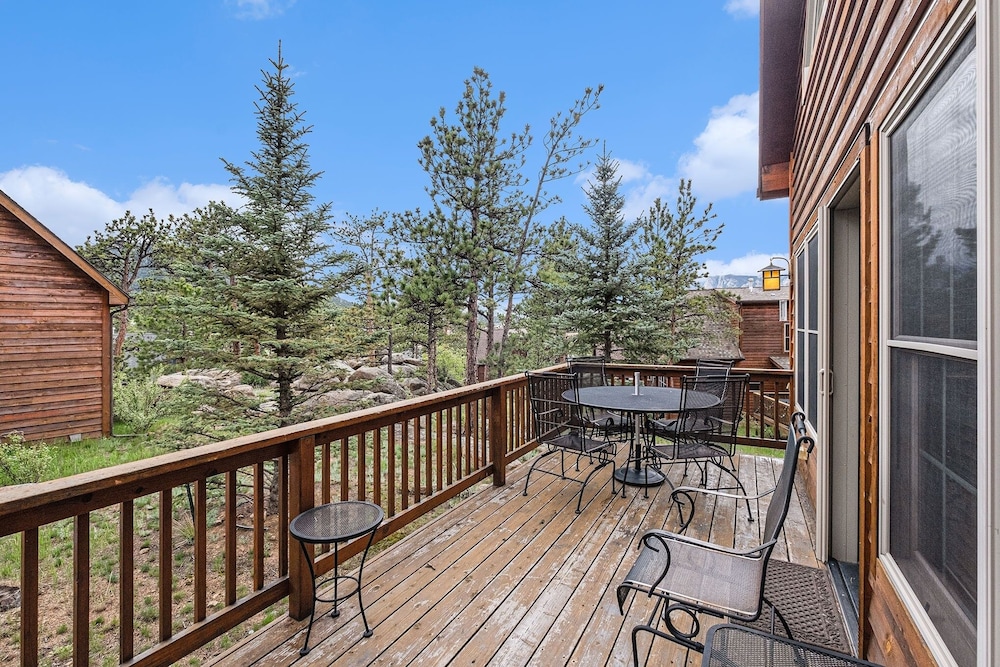 Solitude Bighorn 9 - Estes Park 2 Bedroom Condo by RedAwning - Property Image 40