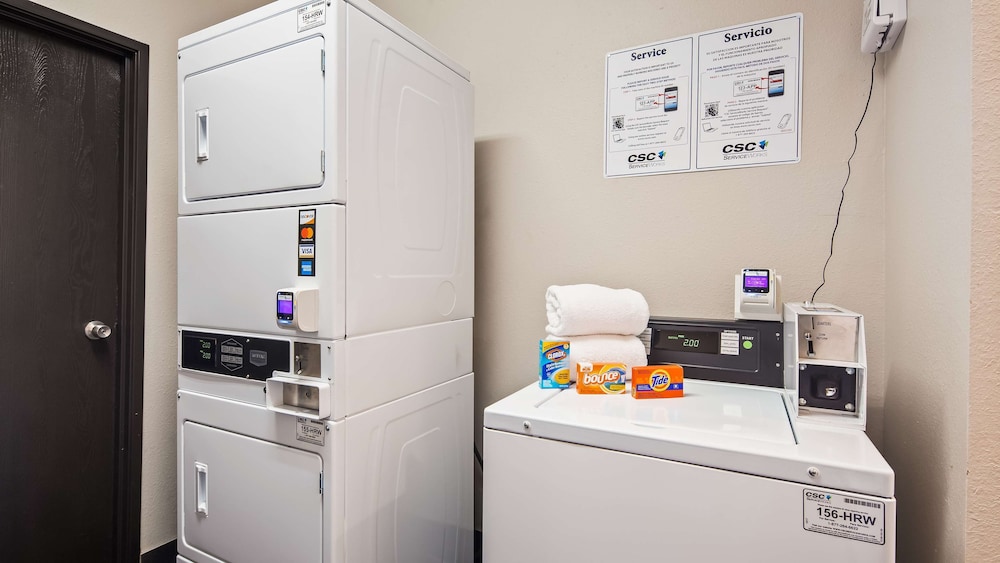 San Antonio Vacations - SureStay Hotel by Best Western Orange - Property Image 9