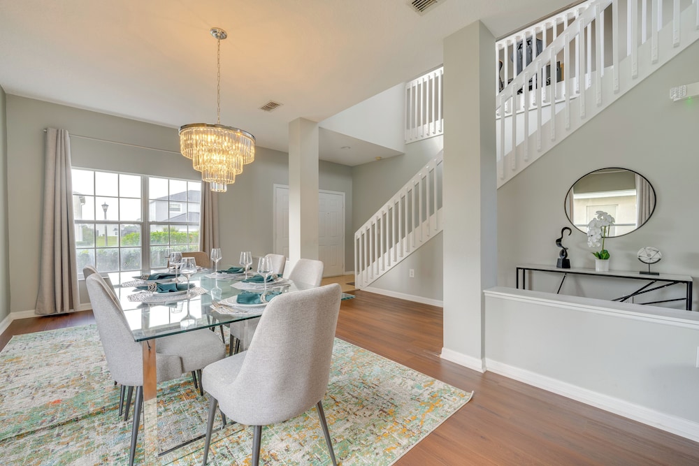 Luxury Championsgate Home Near Disney Parks!