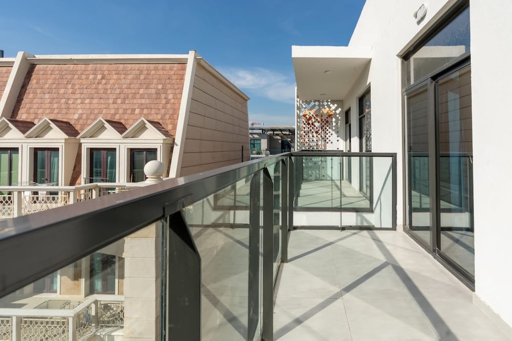 Bright & Spacious 1BD Flat With Balconydubai JVC