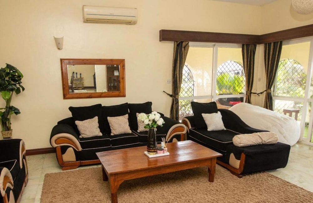 Stay.Plus Creek Residence Nyali