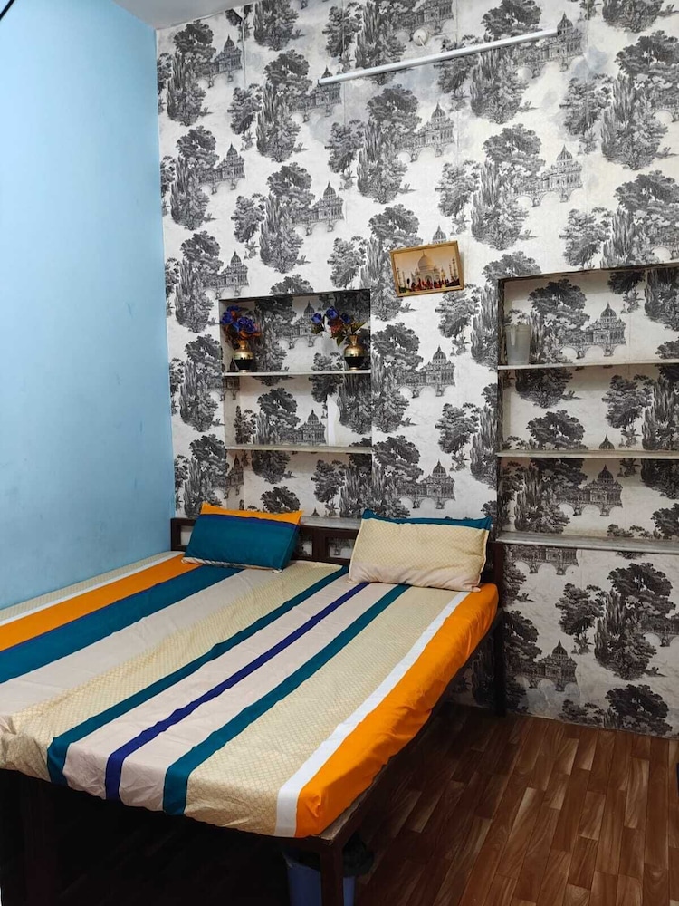 Shri Krishna Residency