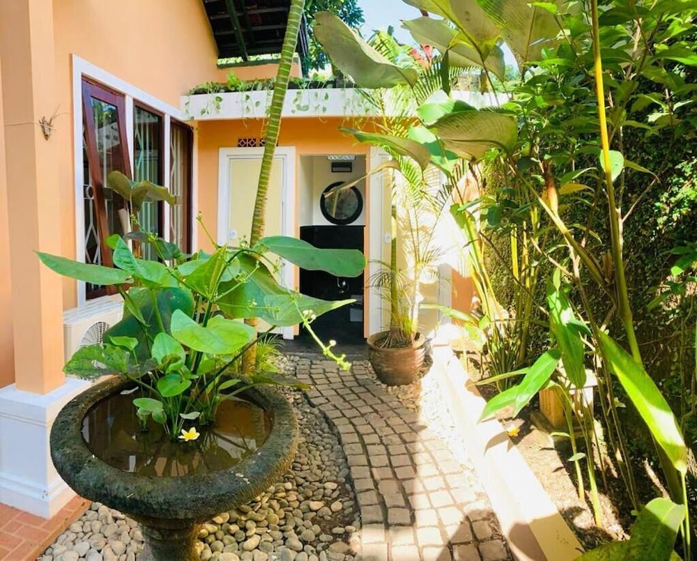 Giri's Villa Jimbaran