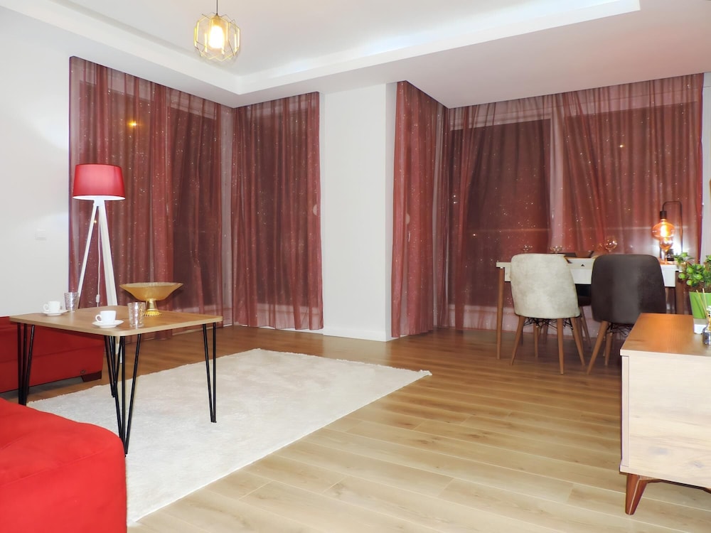 Modern Flat Near Center and Old Town in Antalya