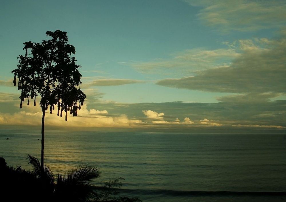 Lodge El Amargal Reserva Natural, Ecoturismo & Surf