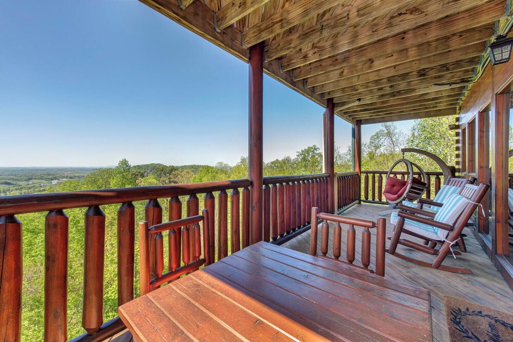 A Smoky Mountain Hide-a-way