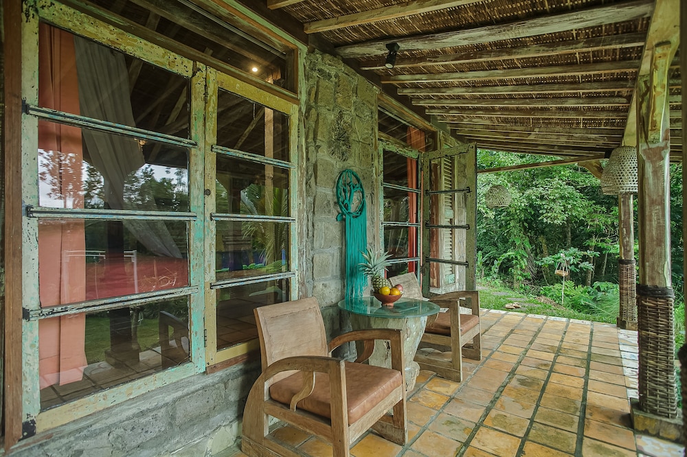Tepi Sawah Lodge