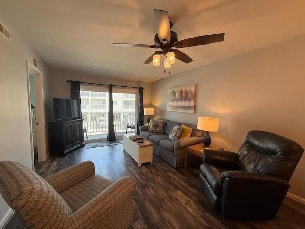 Sandy Shores I -104 3 Bedroom Condo