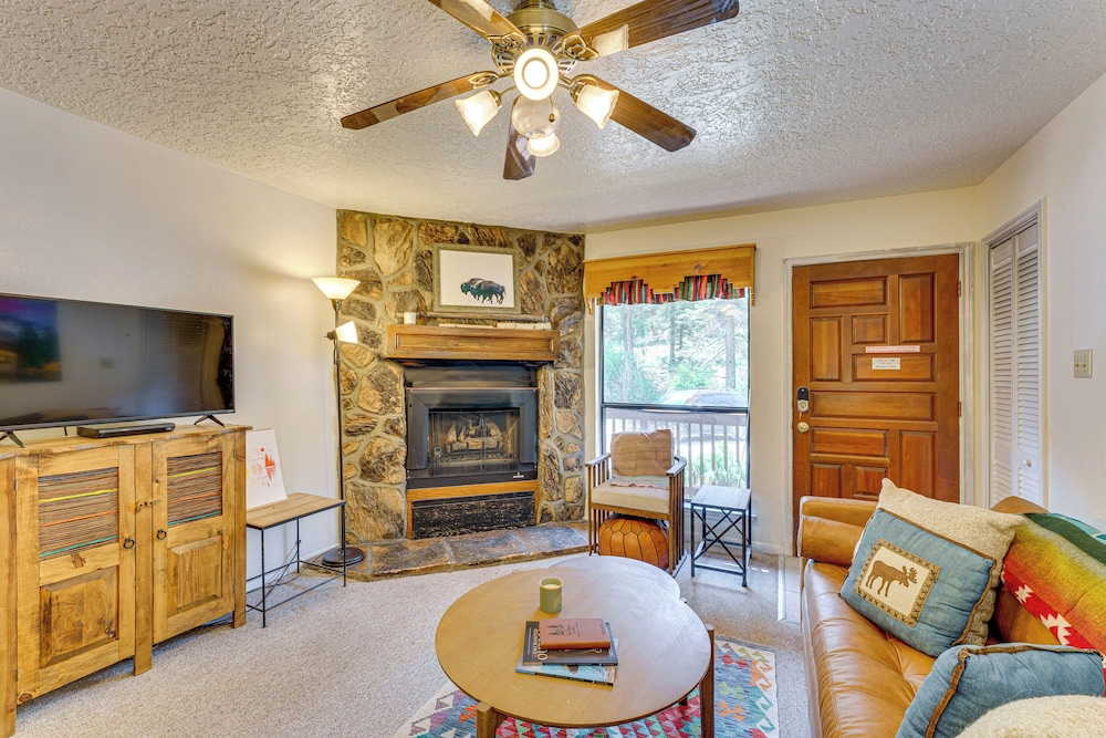 Bike, Hike & Ski: Creek-view Condo in Red River!