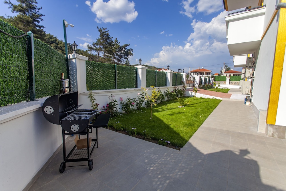 Yellow Villa Marmaris Daily Weekly Rental view 4