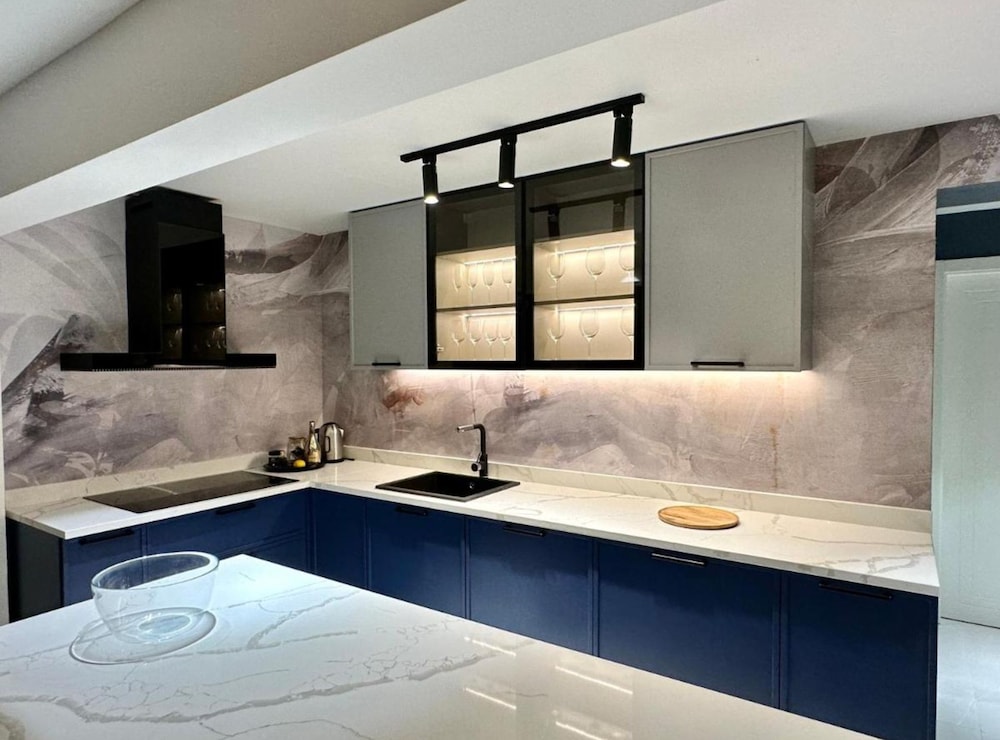 Leonarda Waterfront Residences