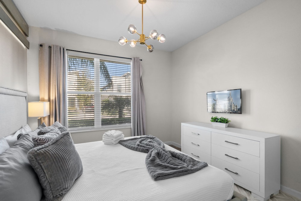 Chic 5bed Home Close to Disney Parks