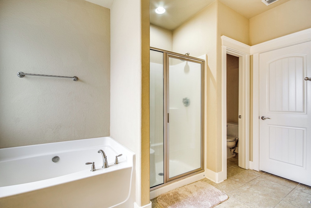 10 Mi to Gulfport Beaches: Family Home w/ Patio