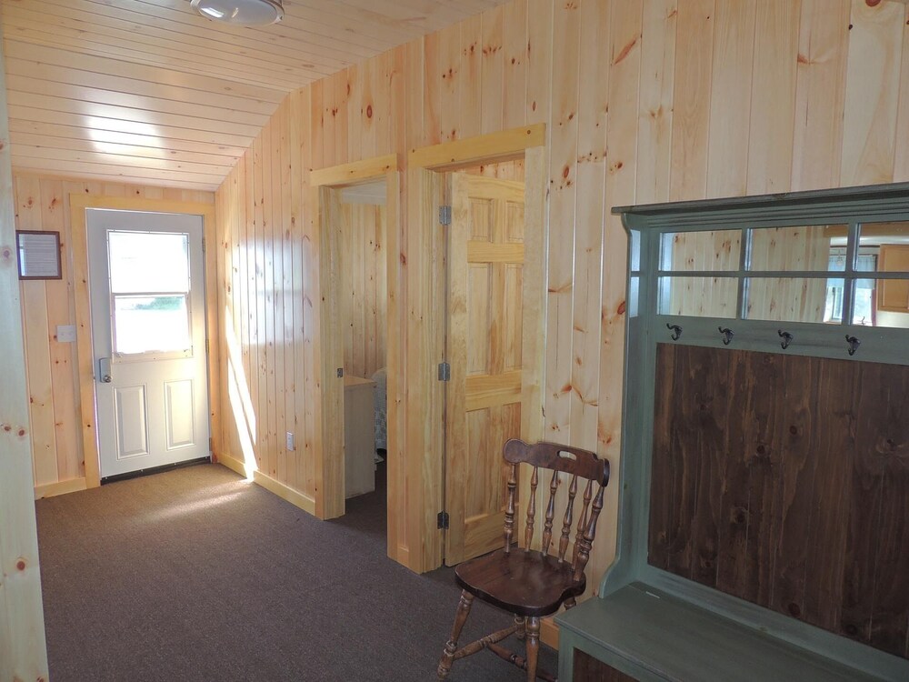 Angel Rock Waterfront Cottages and Vacation Homes