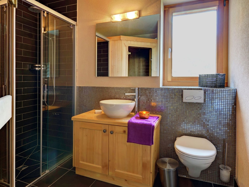 Modern Chalet with Hot Tub in Les Collons