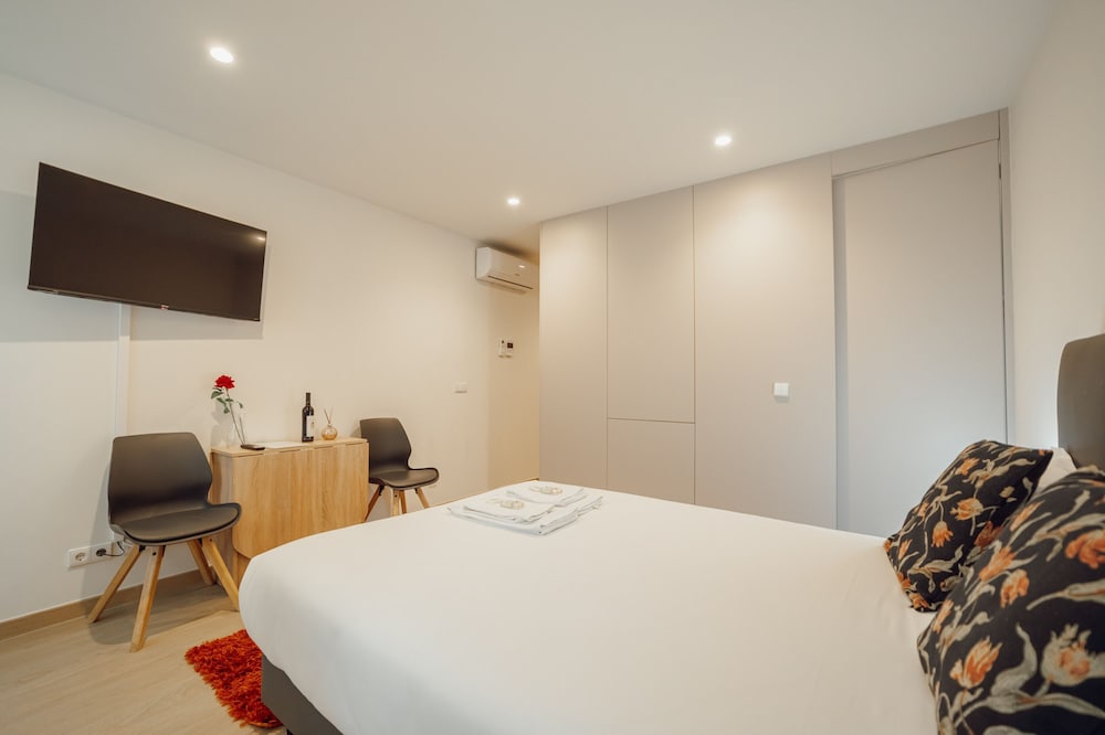 Carmo Residence Porto - S Helena by Vacationy
