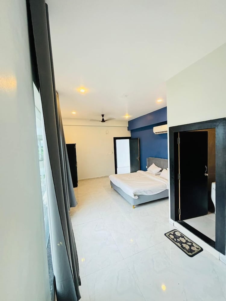 Hotel Sanwariya Family & Restaurant