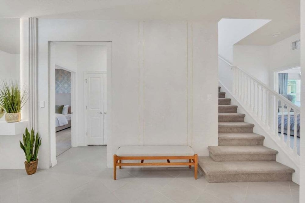 10 Bed 8 Bath Villa Gamesroom & Pool 16284saint 10 Bedroom Villa