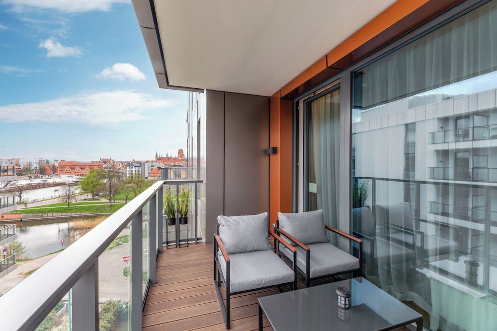 Brabank Riverside & Parking by Downtown Apartments
