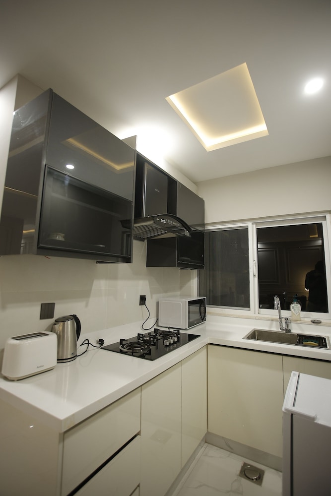 ZAR Luxury Suites Murree