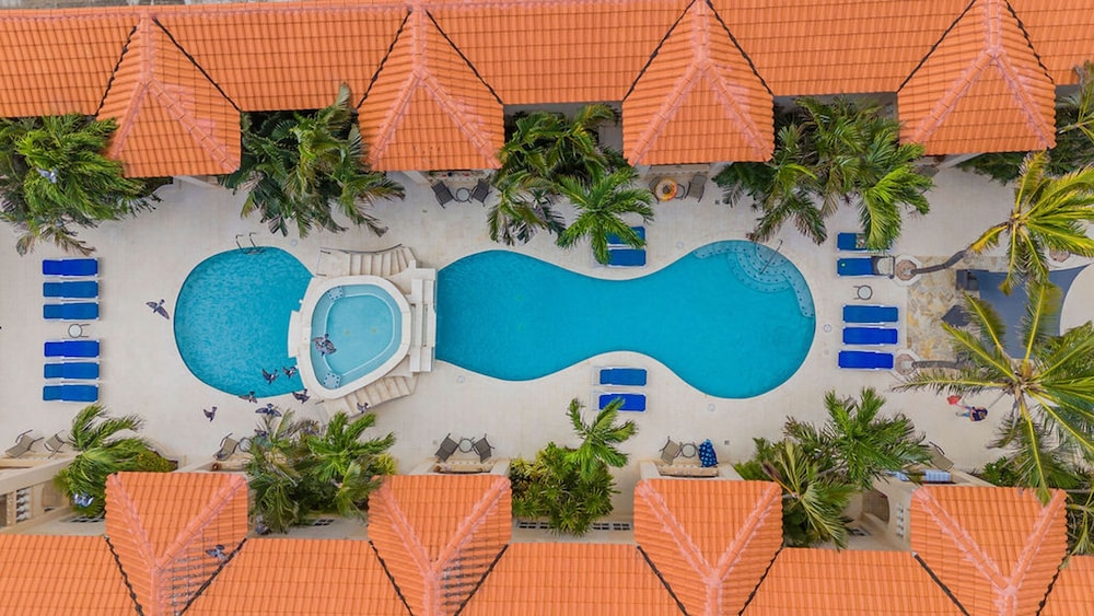 1BR Condo Wacamaya Condos Great Pool Location