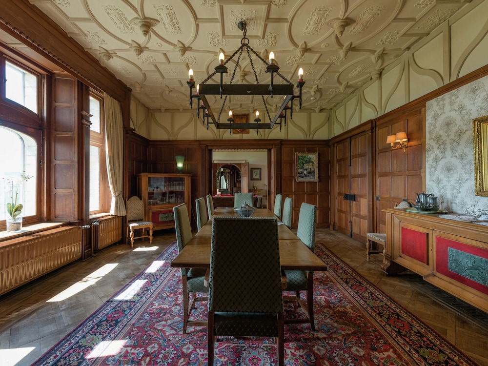 meeting & event spaces