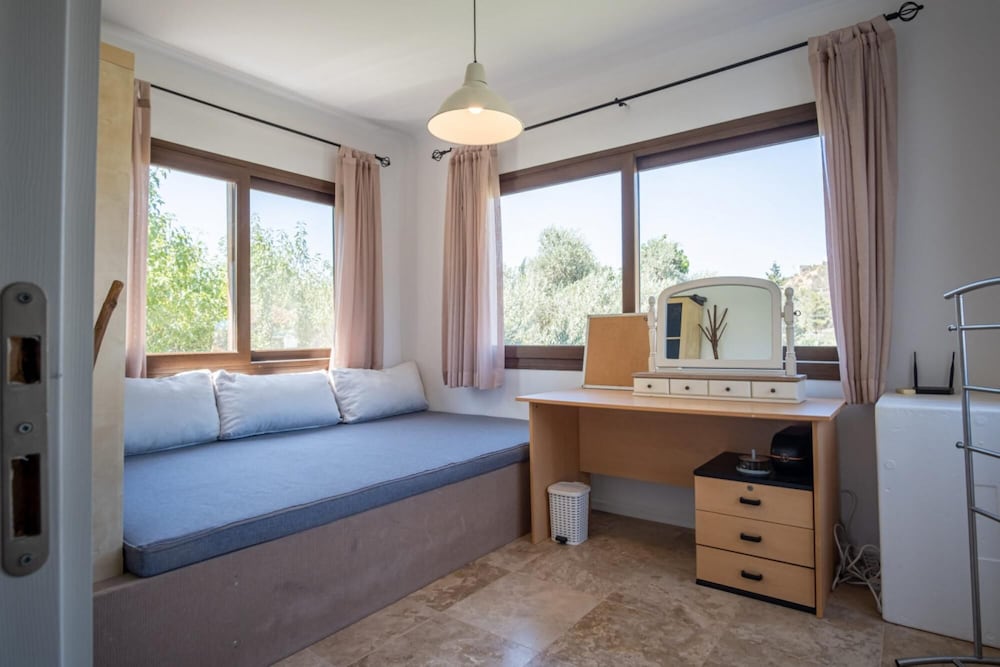 Refreshing Home With Garden in Torba Bodrum view 4