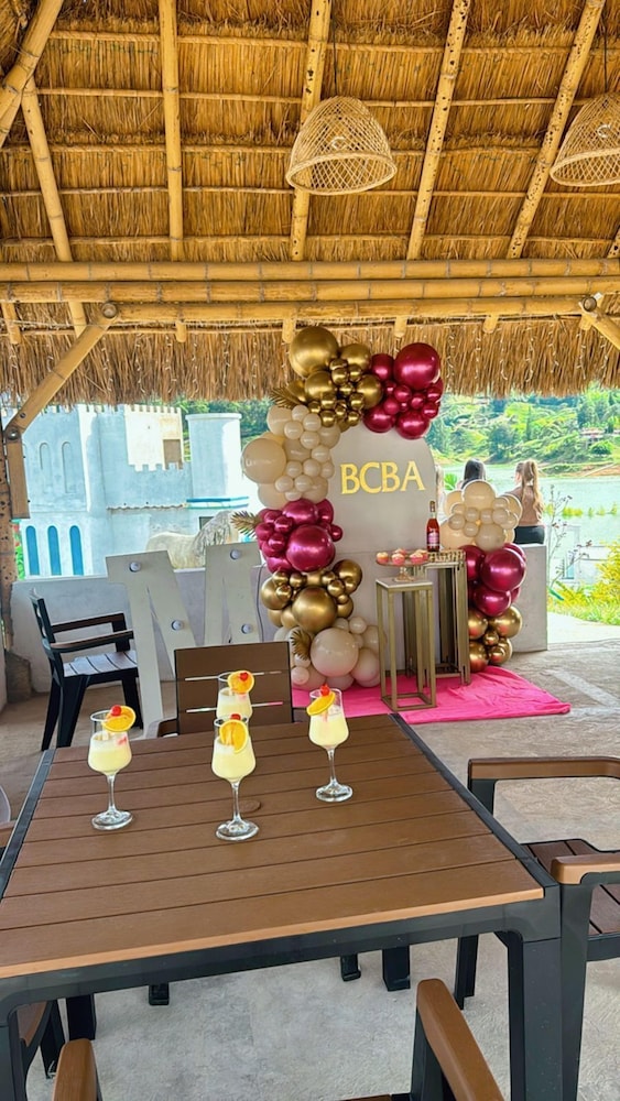 Hotel y Termales Castillo del Lago