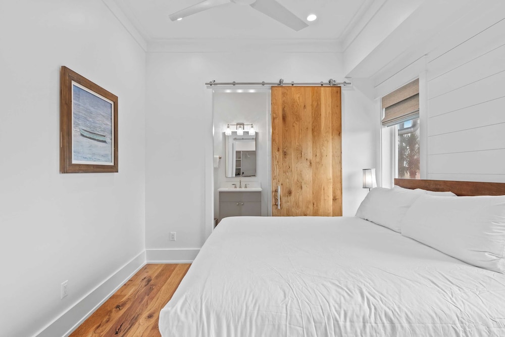 30A Beach Getaway by Avantstay Gulf Views + Pool Golf Cart + Bonfires