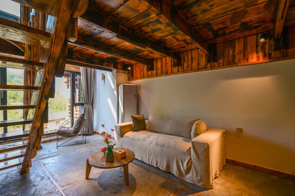No.5 Valley Lodge