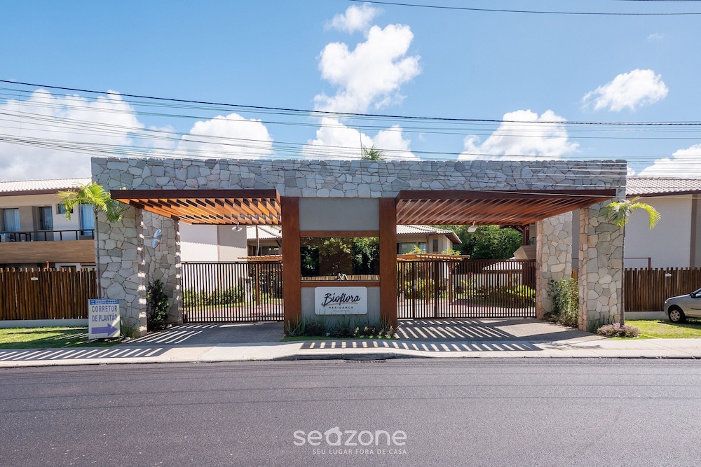 Charming Apartment With Pool View! Bio0079