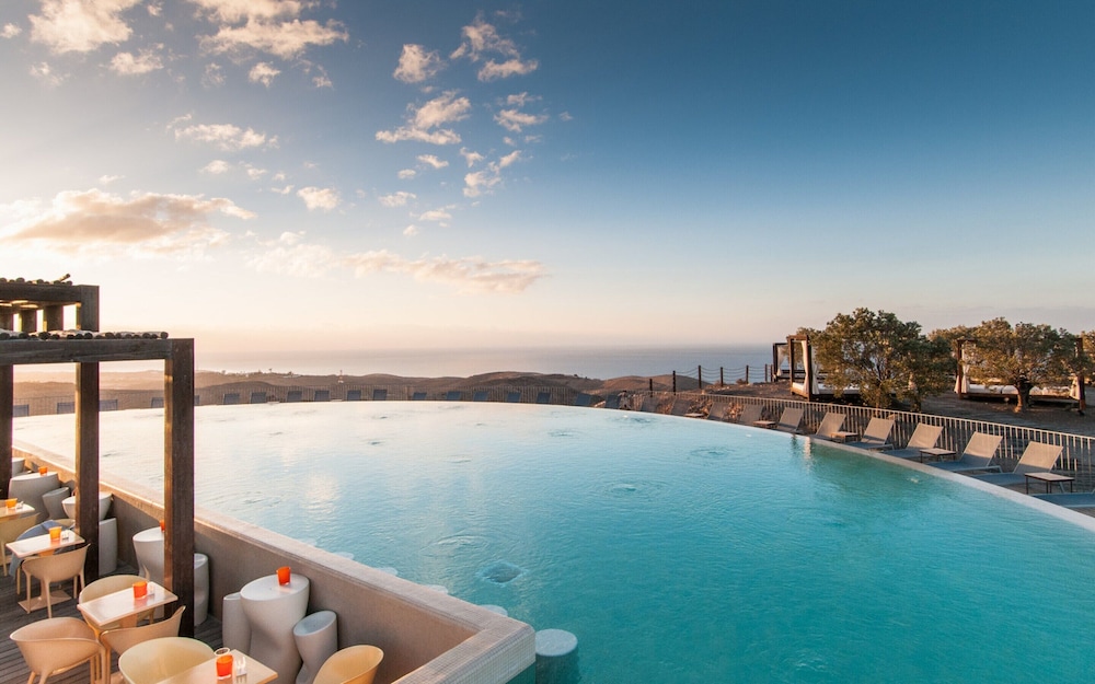 Villa With Heated Pool in Salobre