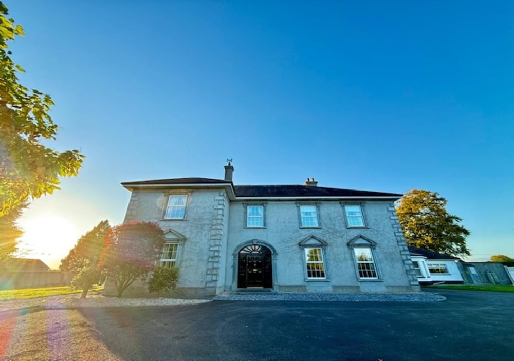 Summer Sale! Beakstown House Luxurious 5-bed Villa