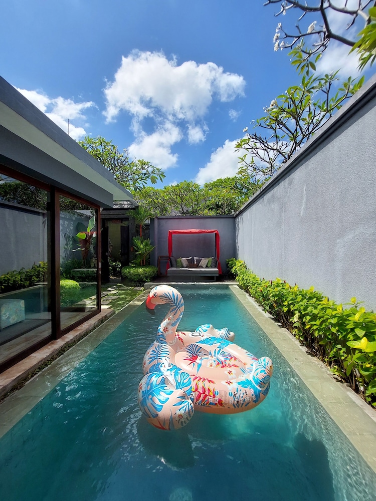 SEMINYAK ICON by Karaniya Experience