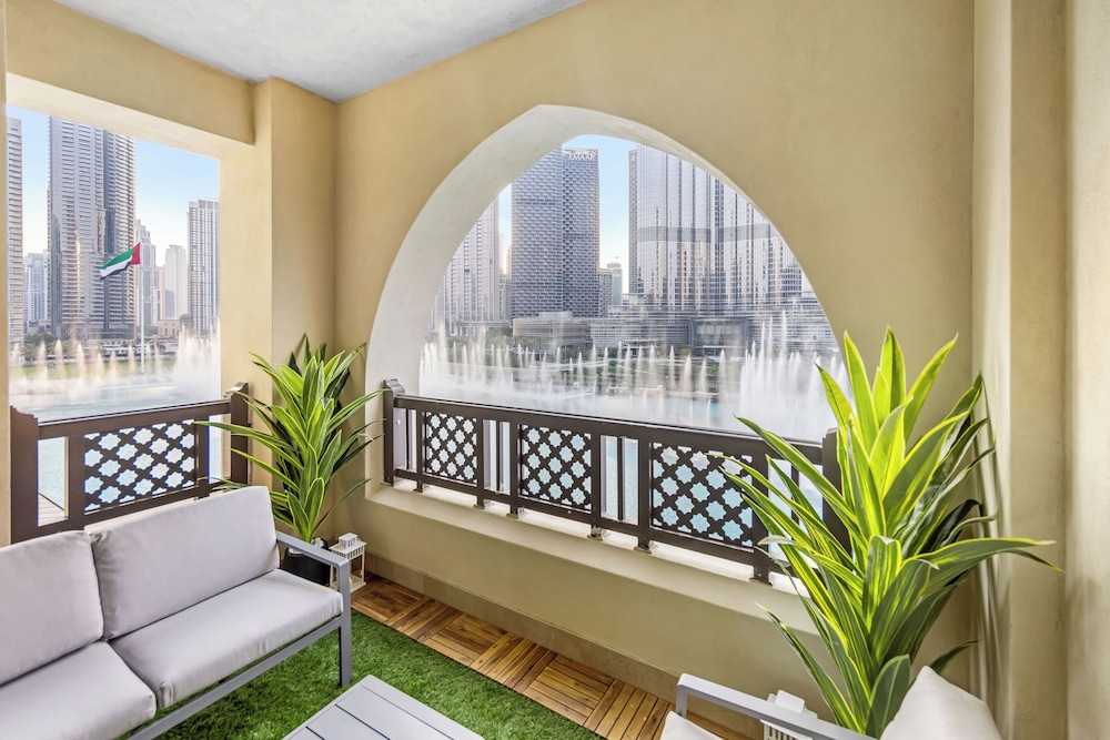 Durrani Homes - Heaven on Earth collection 5BR with panorama Burj Khalifa and fountain views