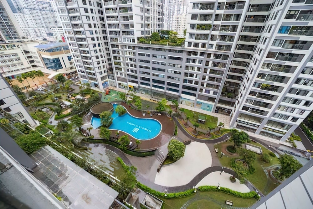 Imperia Garden Apartments - Heart of City