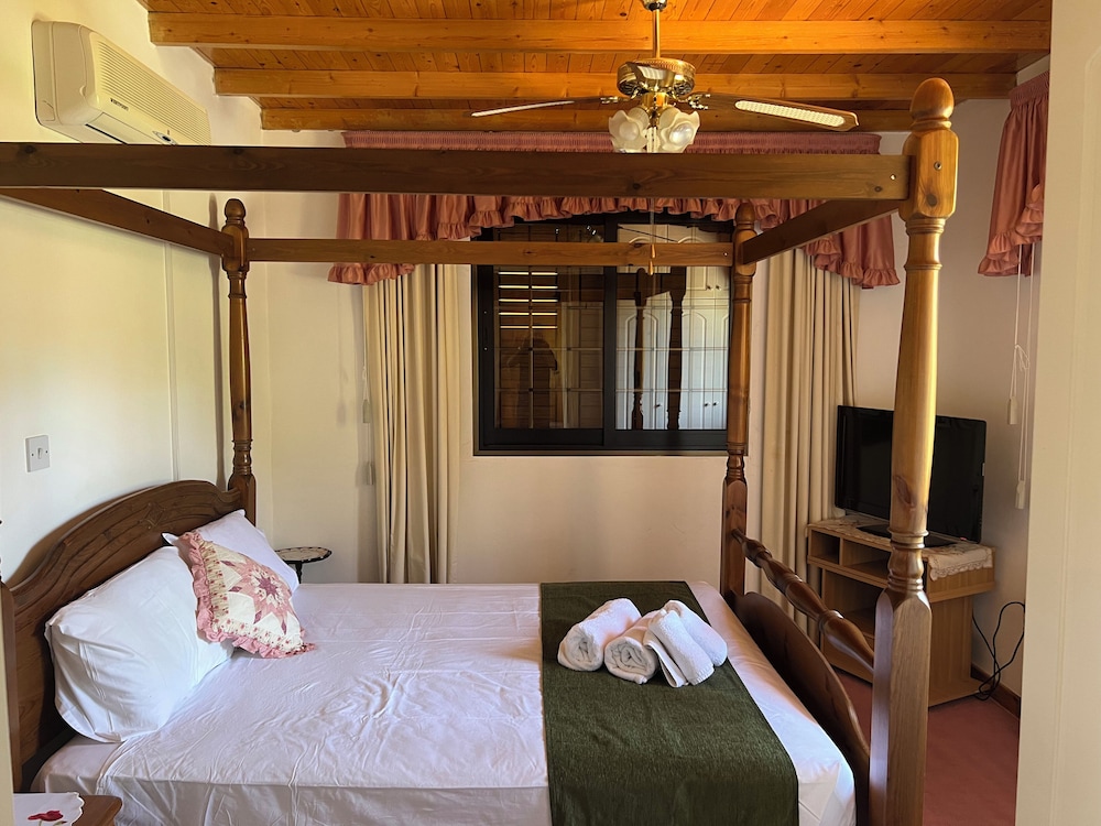 Charming Villa in Pano Platres, Cyprus - Your Home Away From Home