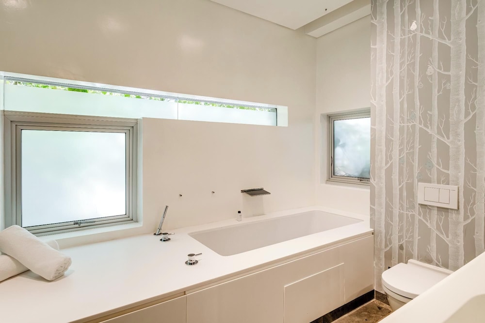 Opulent Spacious Fresnaye Sea View Leonotis Villa