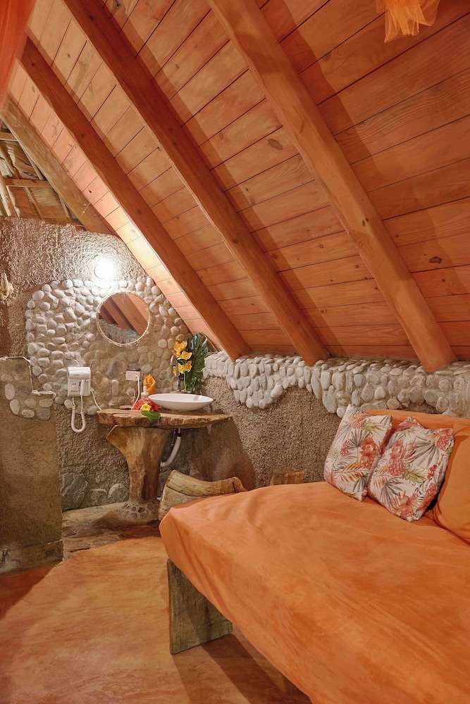 CHALET TROPICAL Hotel & Restaurant-Pizzeria