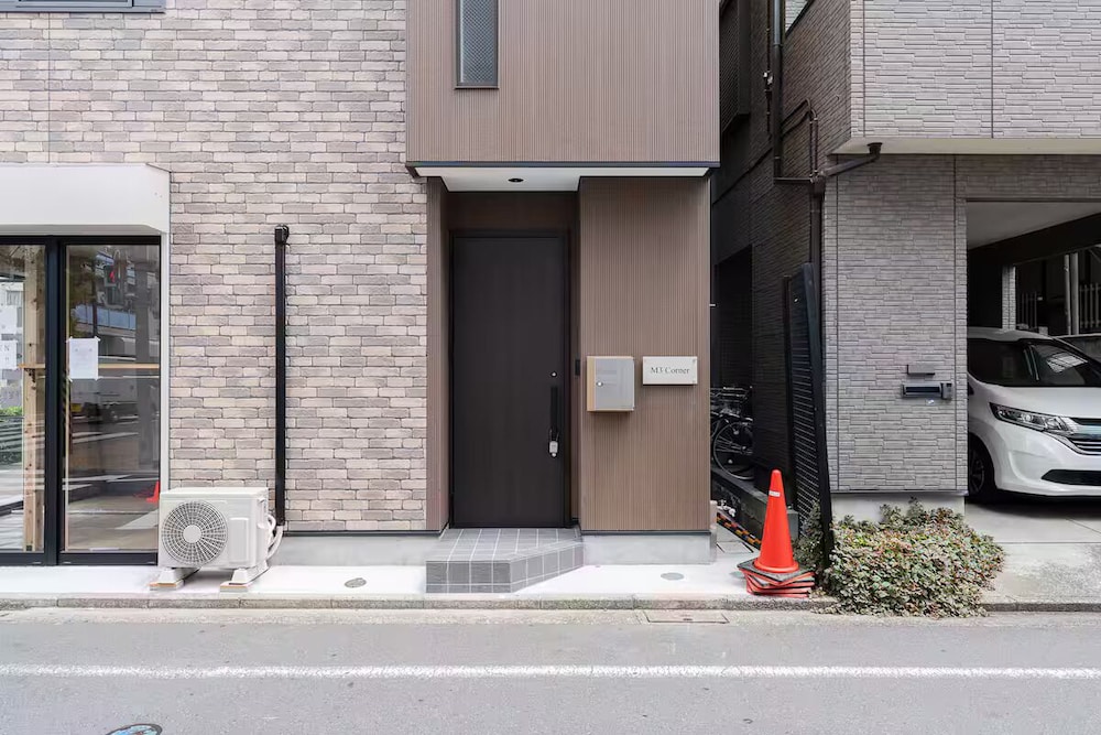 M3Corner 1 goushitsu building