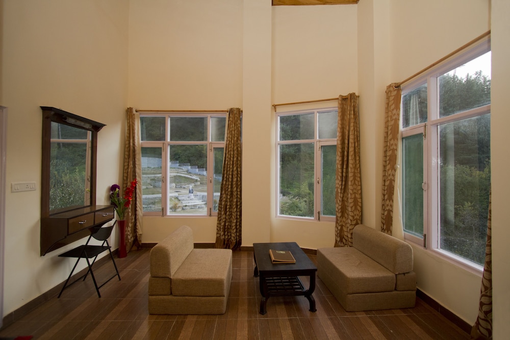 Snow Touch Resort (Shri Nath Group)