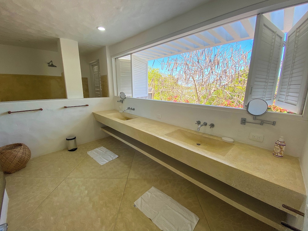 Villa  Deluxe Los Cocos - Property Image 15