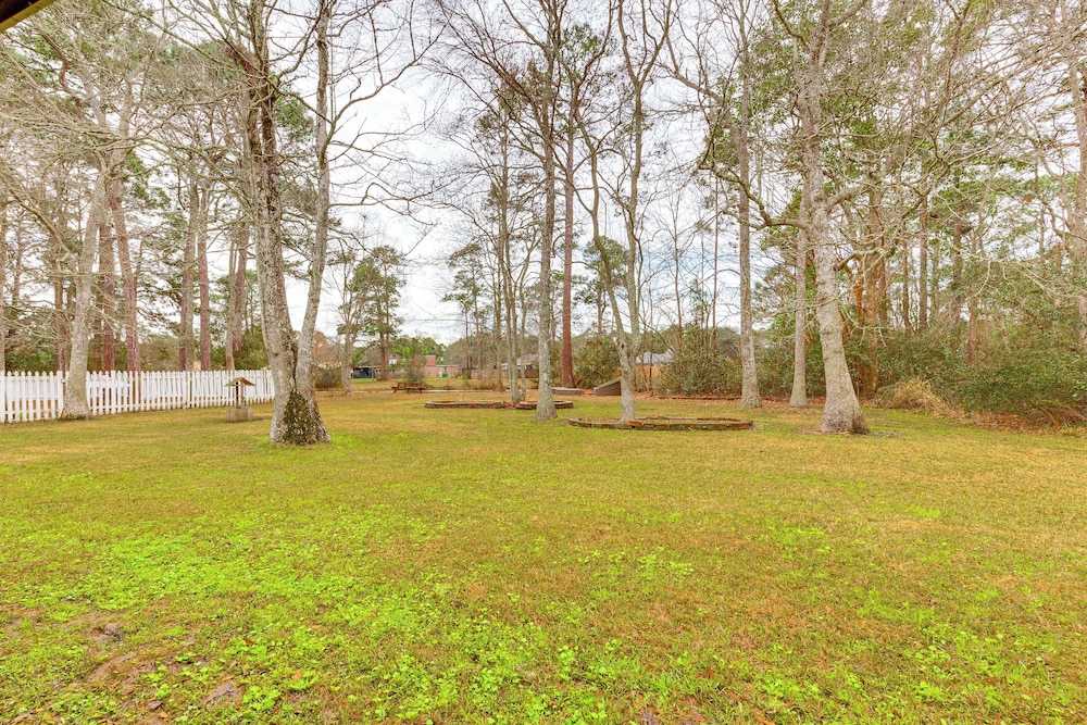 Home w/ Large Yard + Pond On-site: 15 Mi to Biloxi