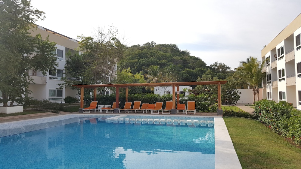 9 Bahias Condos - Property Image 6