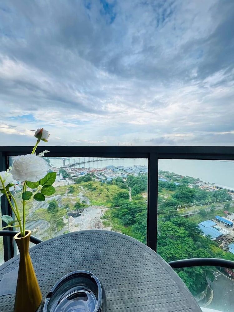 R&F Princess Cove at ANJU